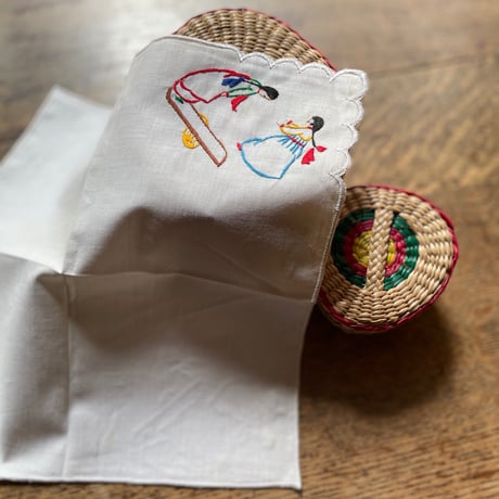 韓国の民画手刺繍ハンカチ ヴィンテージ