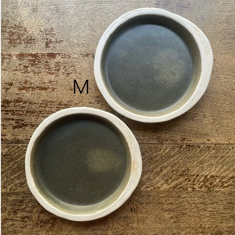 hapun pottery ナチュラル変形シリーズ リムプレート丸 グリーン