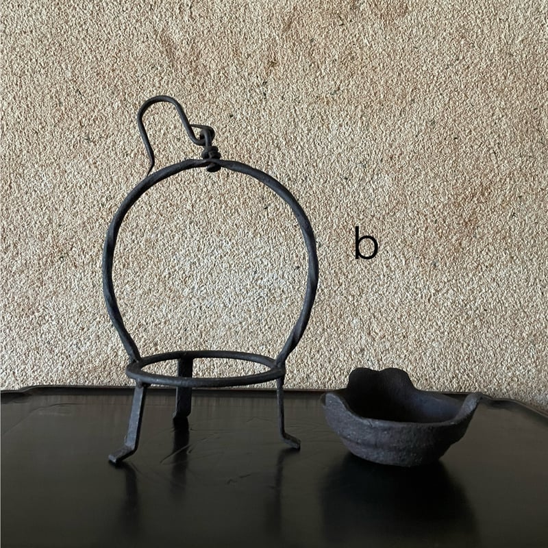 鉄の 灯火器 鉄製 灯火器 古美術 鉄製燭台 古道具 アンティーク 朝鮮美術 韓国の古い鉄の灯火器 アンティーク | hapun