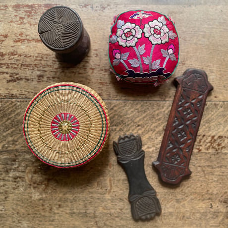 韓国の刺繍針山 アンティーク