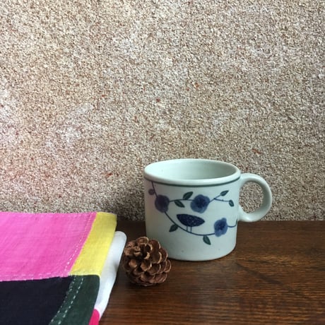 Yeogi-Damki/コーヒーカップ鳥