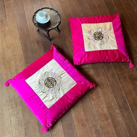 韓国の刺繍座布団カバー ヴィンテージ
