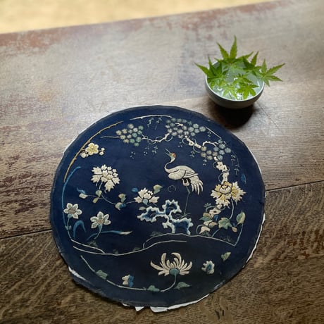 韓国の手刺繍の枕飾り 丸 アンティーク