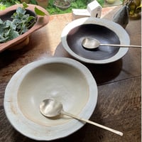 hapun pottery/パスタ・カレー皿  黒とオフホワイト変形シリーズ