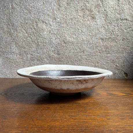 hapun pottery/パスタ・カレー皿  黒とオフホワイト変形シリーズ