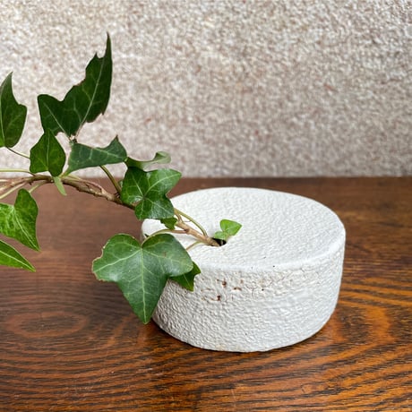 hapun pottery / 一輪挿し 白い月
