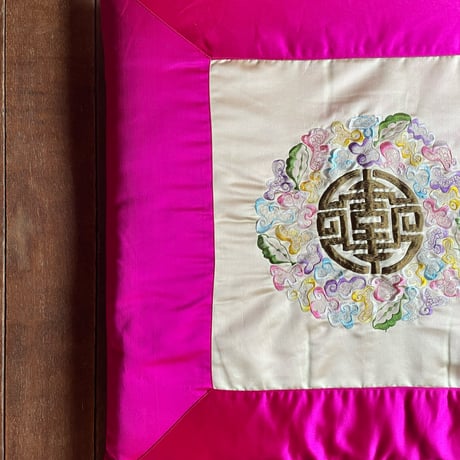 韓国の刺繍座布団カバー ヴィンテージ