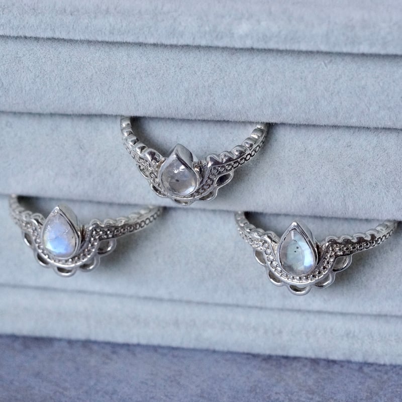 レインボームーンストーン エスニックリング シルバー925 9号（sv-833