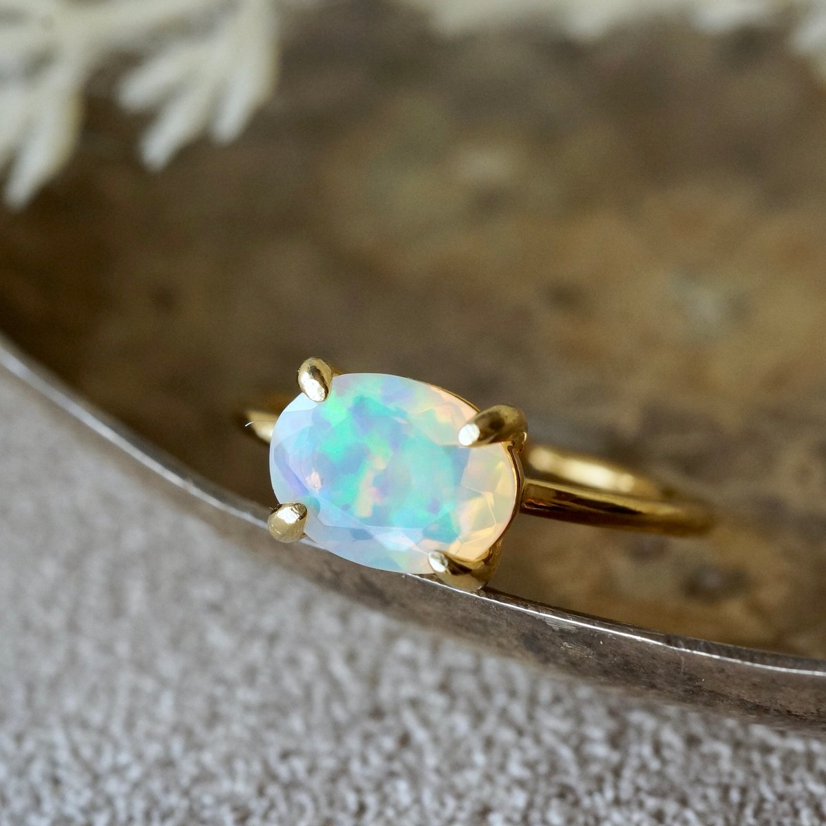 peri プロフ必読さま　専用　18Kオパールリング　フレキシブル　サイズフリー 18Kオパールリング フレキシブル サイズフリー - メルカリ