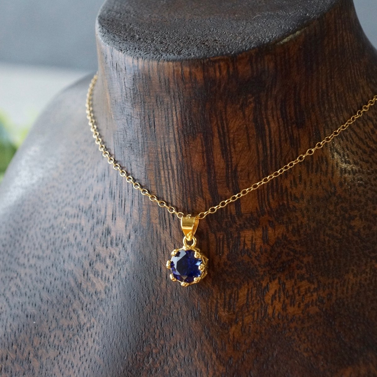 Handmade】ロイヤルブルー 合成サファイア クラウンモチーフ