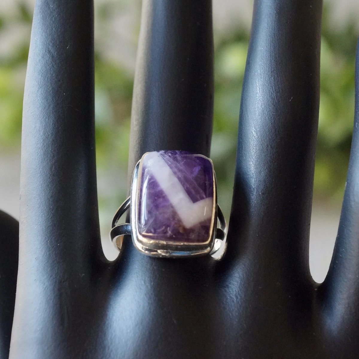 シェブロンアメジスト スクエアシェイプリング シルバー925 約14号（sv