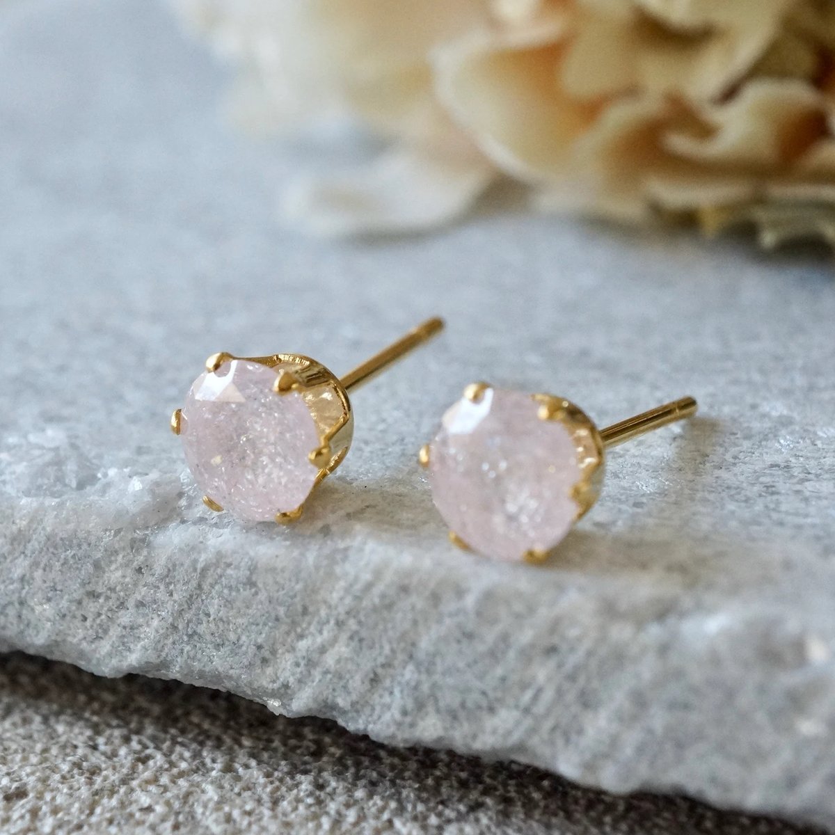 Handmade】ピンク キュービックジルコニア スタッドピアス