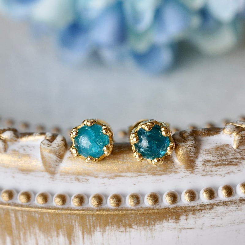 【0208】ピアス ネオンブルーアパタイト※高品質 第二弾！】美しいネオンに輝く希少な宝石『ネオンブルーアパタイト』の