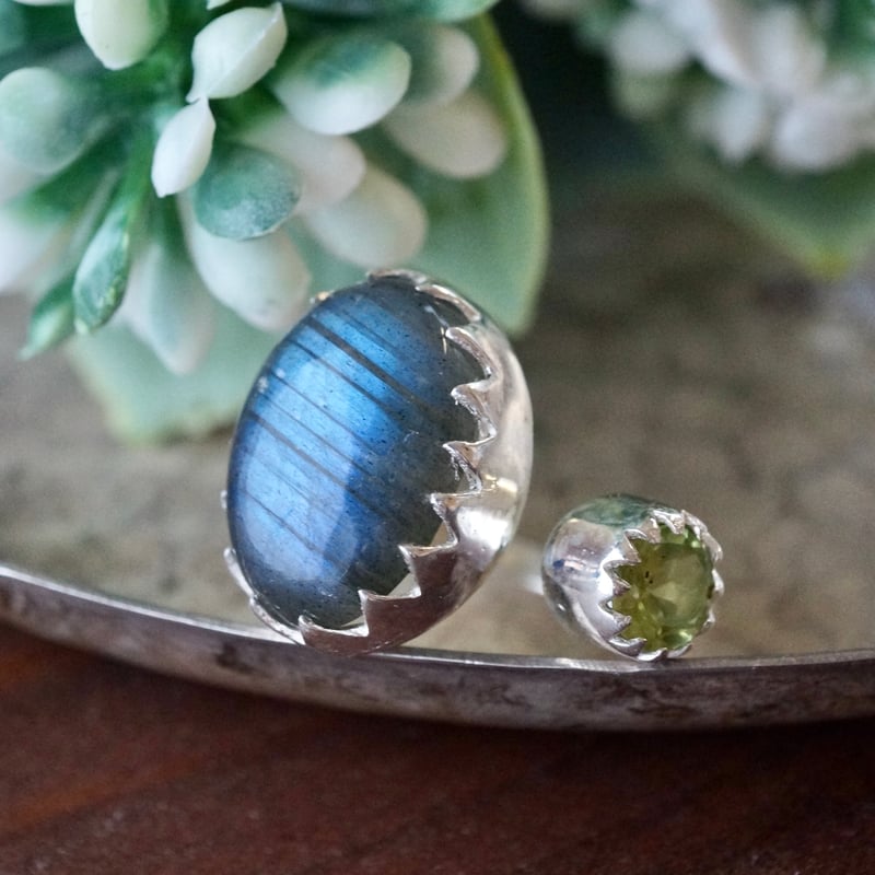 ペリドット扇形リング Lifestyle Design Lab achtel ペリドットシルバーリング