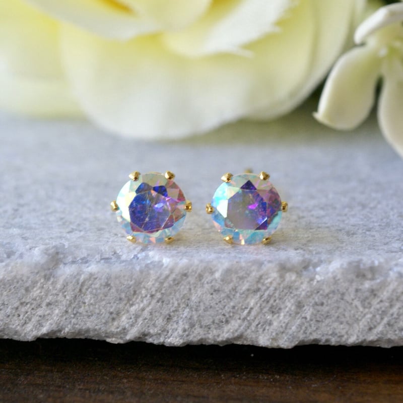 Handmade】キュービックジルコニアAB（オーロラ） スタッドピアス