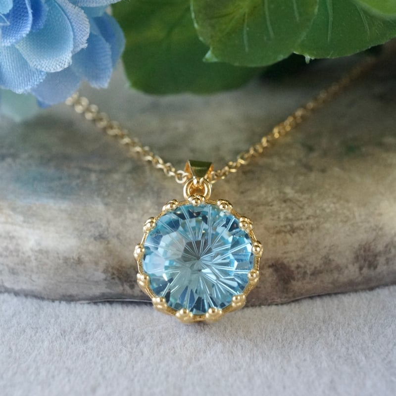 Handmade】ブルートパーズ 花火カット クラウンモチーフ ペンダント