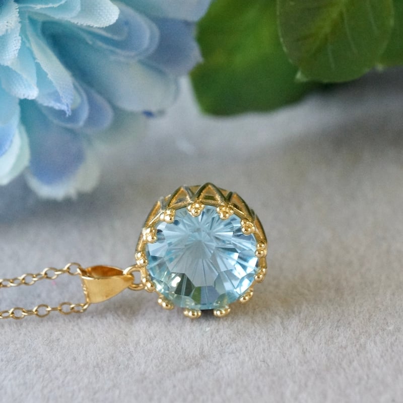 Handmade】ブルートパーズ 花火カット クラウンモチーフ ペンダント