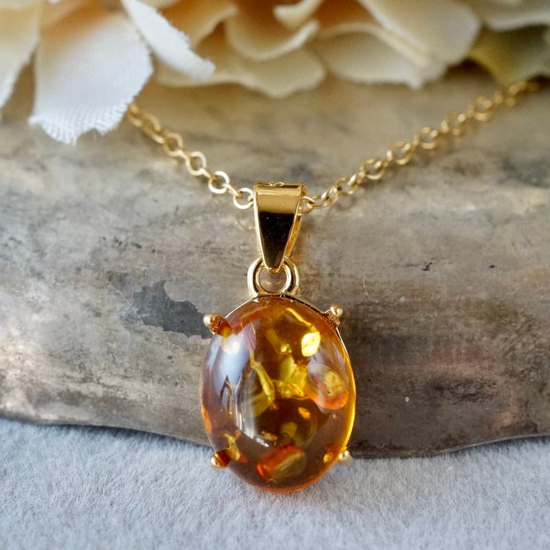 受注制作】アンバー（琥珀）クラウンモチーフ ペンダントトップ
