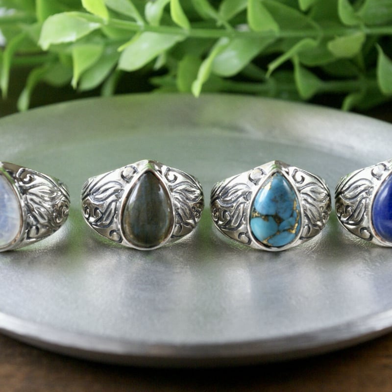 ブルー ラピスラズリ リーフモチーフリング シルバー925 約12号（sv