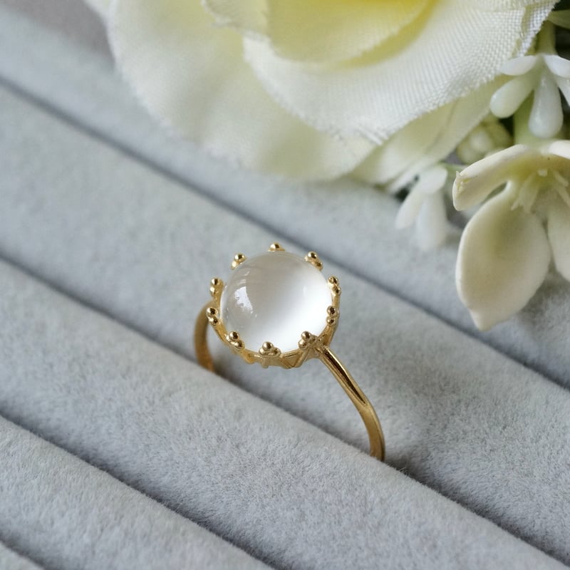 ムーンストーンの指輪！綺麗！フリーサイズ！ 受注制作】ムーンストーン クラウンモチーフ 7号〜フリーサイズリング