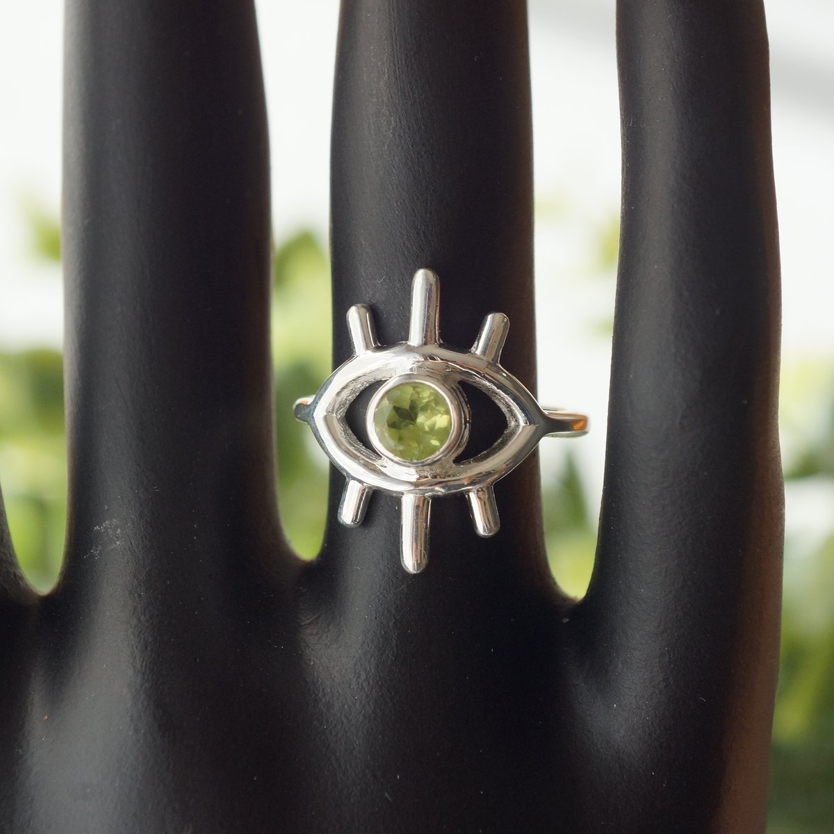グリーン ペリドット イーヴィルアイ(evil eye)リング シルバー グリーン ペリドット イーヴィルアイ(evil eye)リング シルバー