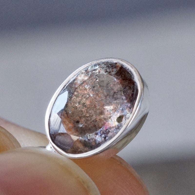 アイオライトサンストーン オーバルシェイプ ペンダントトップ