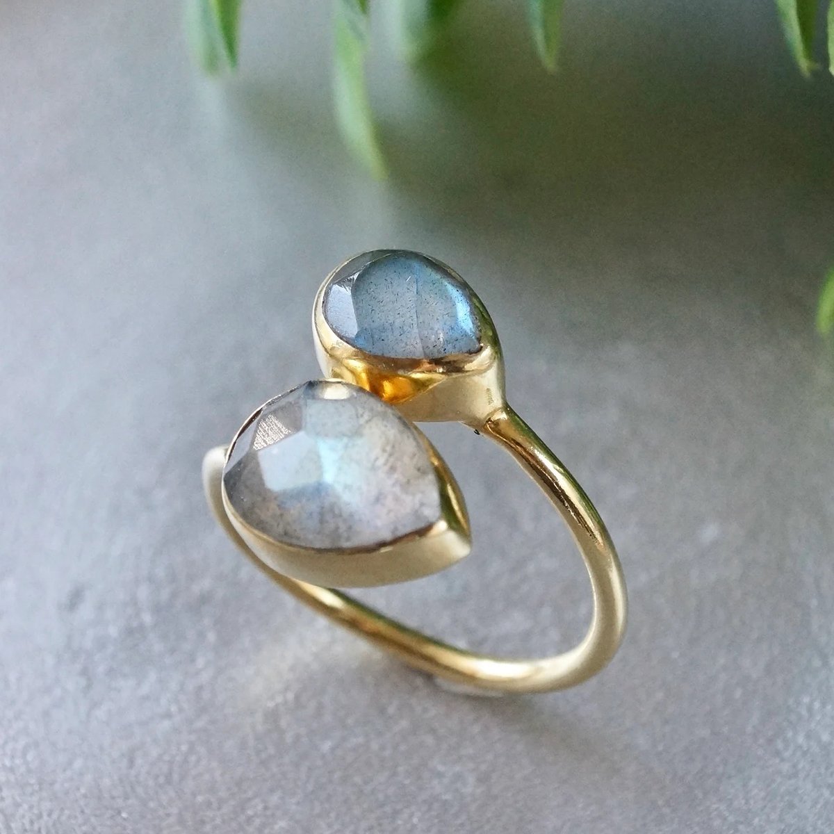 ラブラドライト ダブルしずくリング 18kゴールドプレーテッド シルバー