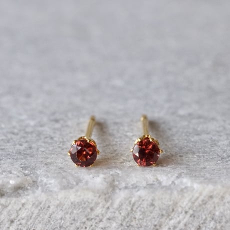 ハンドメイドピアス | STORES