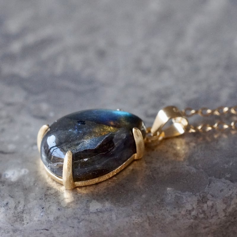 Handmade】ラブラドライト ペアーシェイプ ペンダントトップ 18k