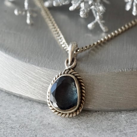 ロンドンブルートパーズ | STORES