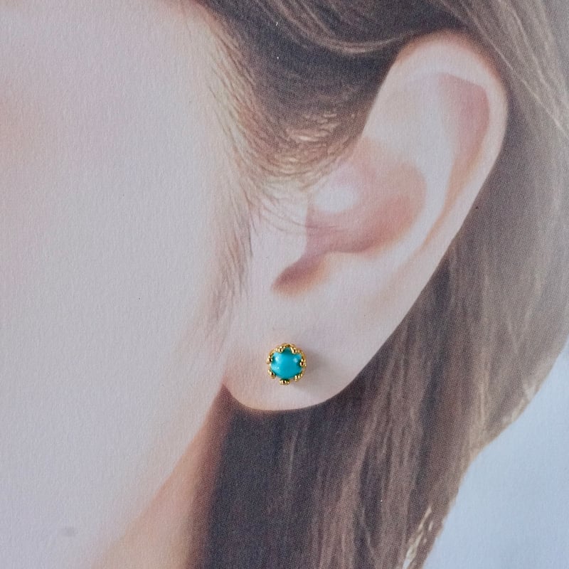 Handmade】アリゾナターコイズ クラウンモチーフ スタッドピアス