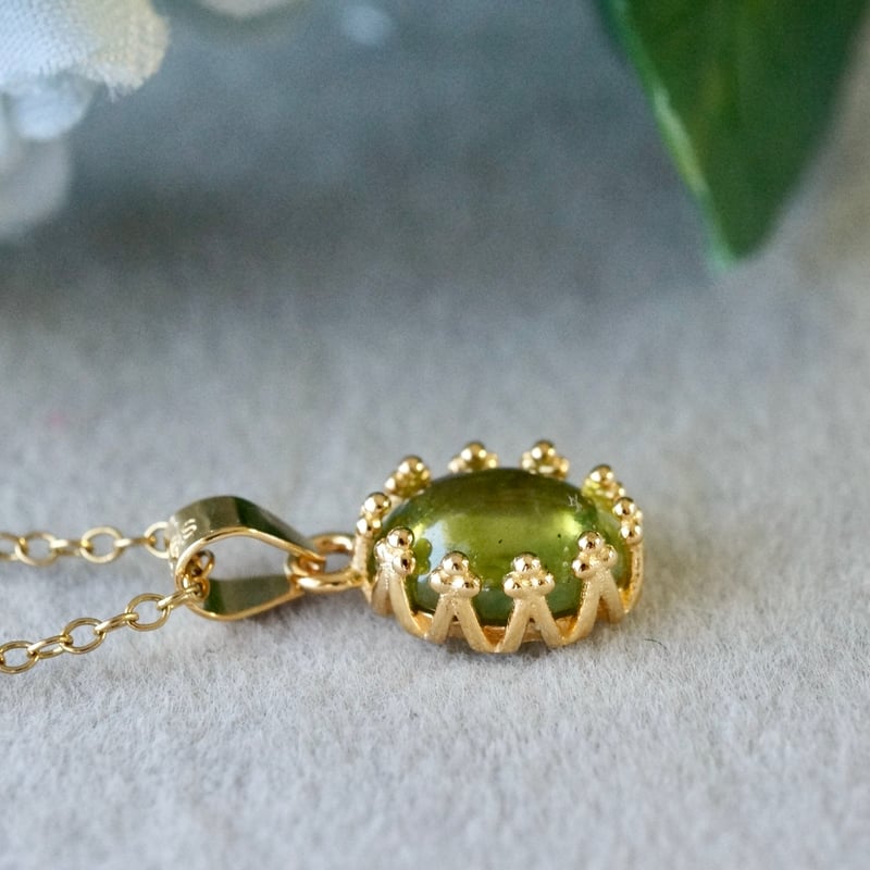Handmade】ペリドット クラウンモチーフ ペンダントトップ 18kゴールド