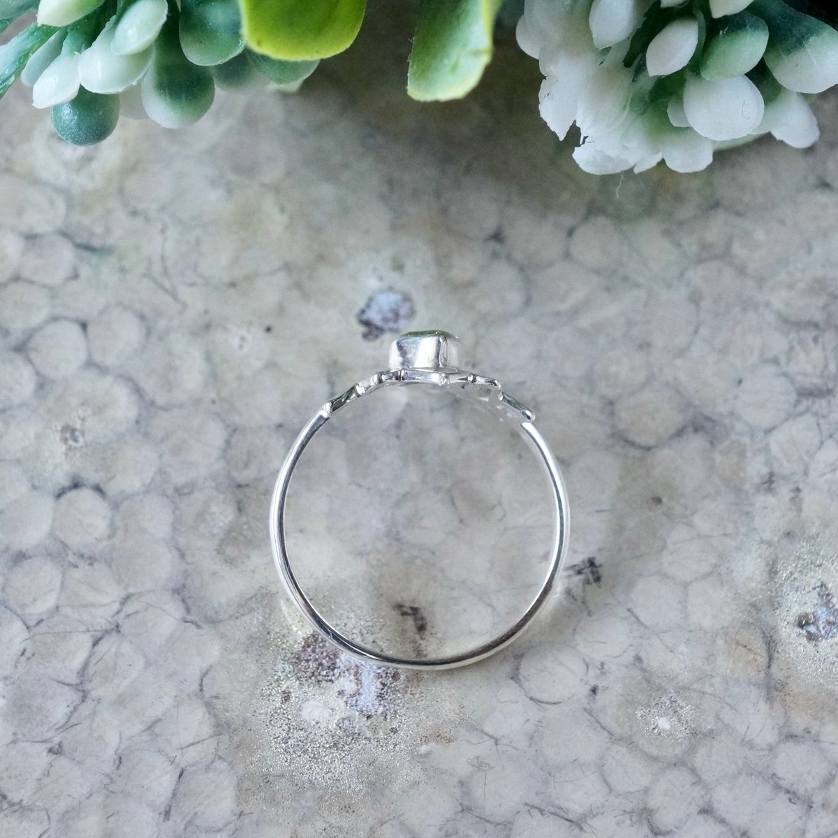 レッド ガーネット ロータスモチーフ リング シルバー925 約14.5号（sv