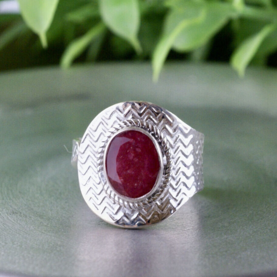 レッド ルビー リング ジグザク模様 シルバー925 15号前後の