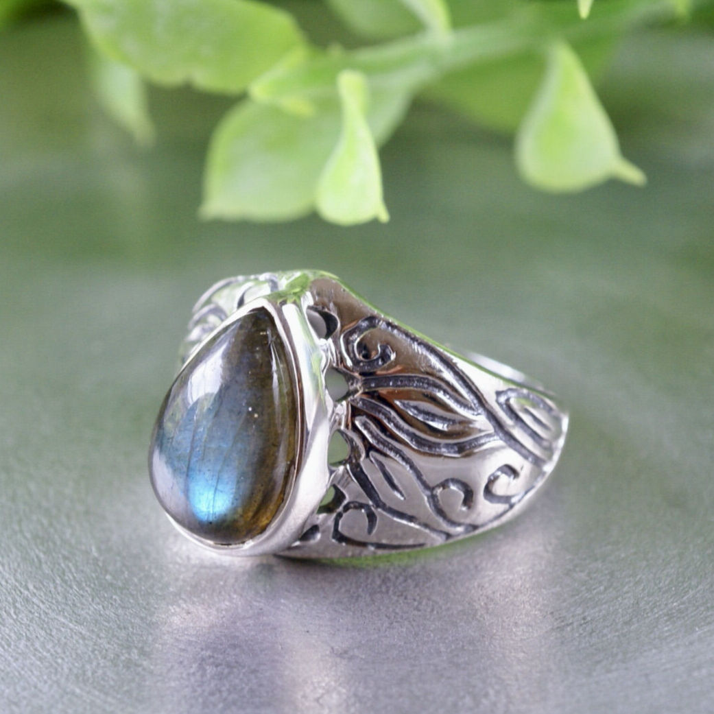 極上のラブラドライト全珠ブルーシラー有り