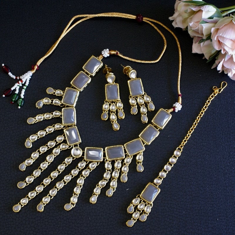 ☆インドジュエリーセット（グレージュ）クンダンスタイル ネックレス