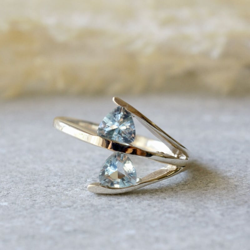 ブルートパーズ トリリアントシェイプ デザインリング シルバー925 約