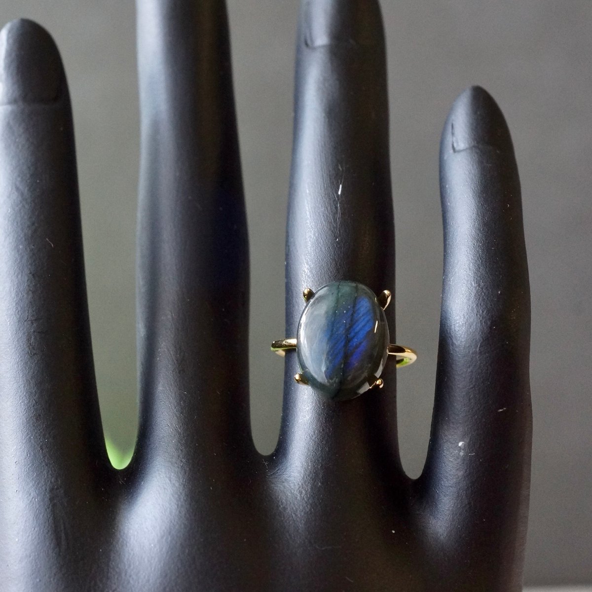 受注制作】△ブルーシラー ラブラドライト 7号〜フリーサイズリング