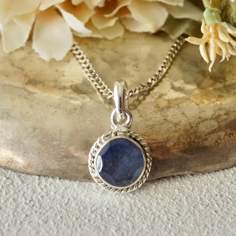 タンザナイト ラウンドシェイプ ペンダントトップ シルバー925（sv-745