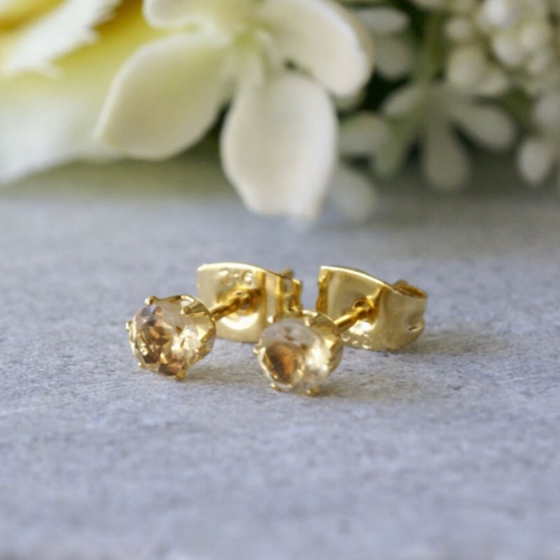 Handmade】イエロー シトリン スタッドピアス サージカルステンレス製