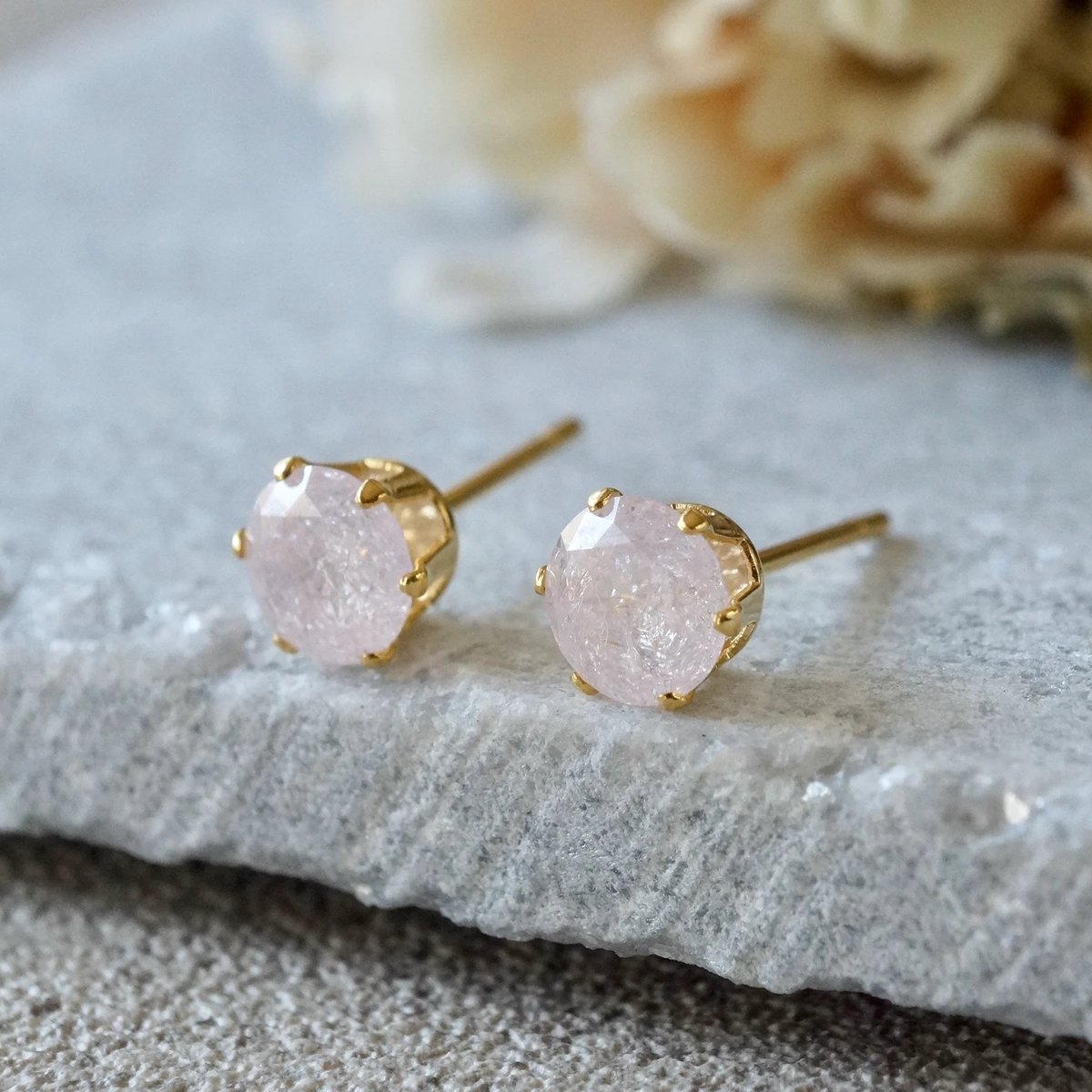 Handmade】ピンク キュービックジルコニア スタッドピアス