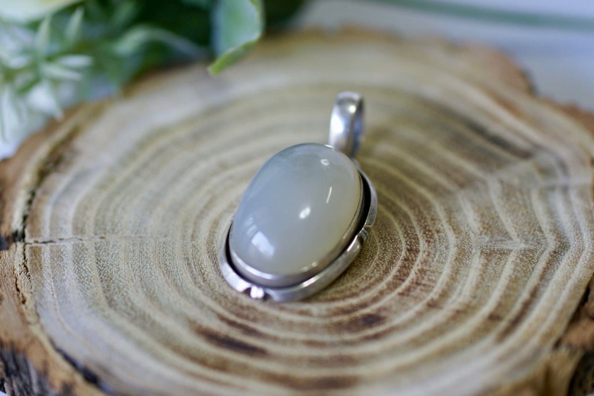 ムーンストーン 天然石ペンダントトップ シルバー925（a-59） | Ratna