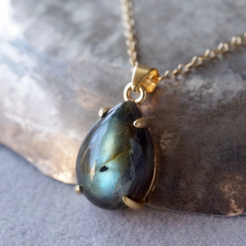 Handmade】ラブラドライト ペアーシェイプ ペンダントトップ 18k