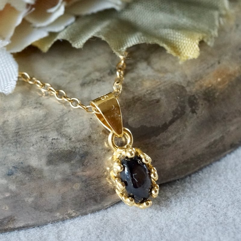 Handmade】ブラックスターサファイア ペンダントトップ 18kゴールド