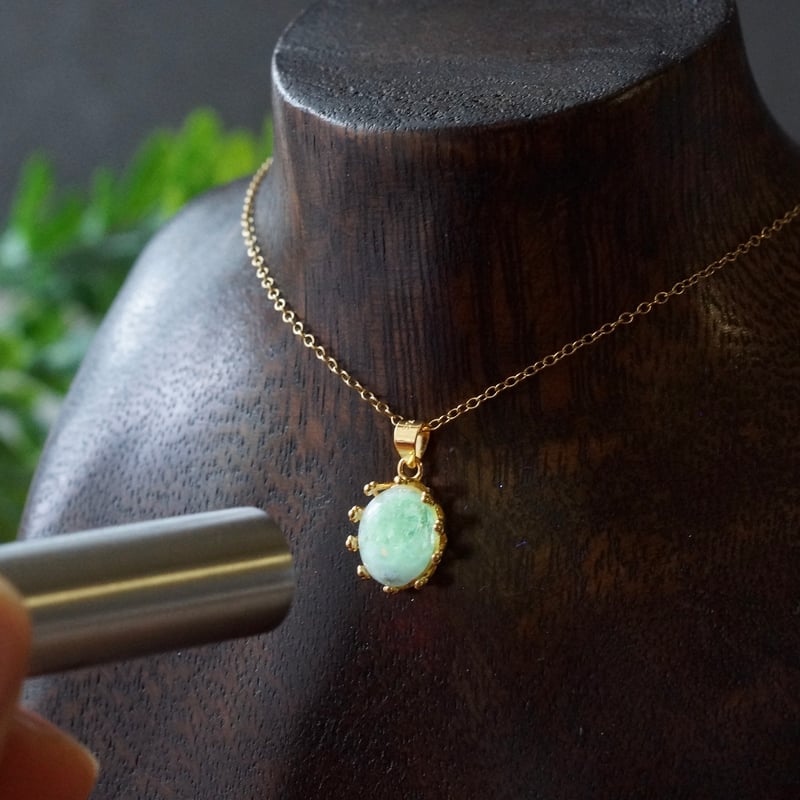 受注制作】ハイアライトオパール クラウンモチーフ ペンダントトップ