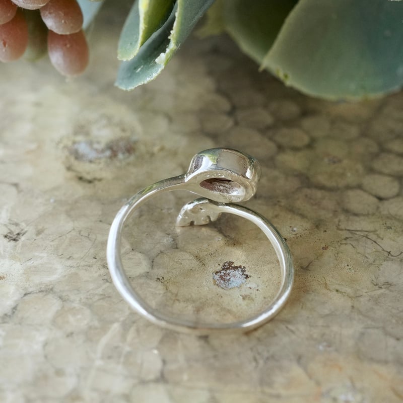 ロードライトガーネット リーフモチーフ フリーサイズリング シルバー