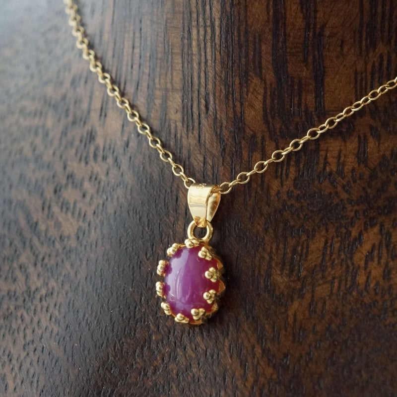 Handmade】合成スタールビー クラウンモチーフ ペンダントトップ 18k