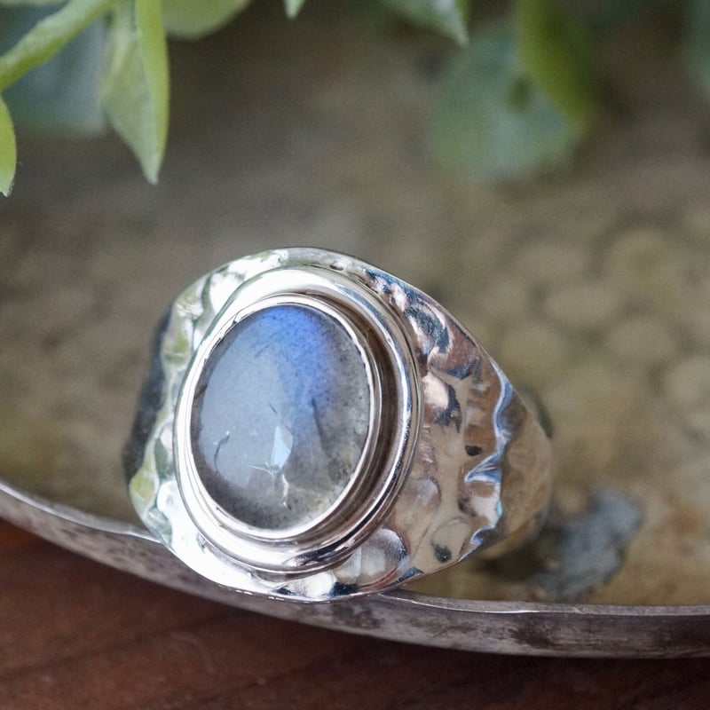 【新品未使用】 silver 925 天然石 ラブラドライト 透かしリングII ラブラドライト リング ラブラドライト 指輪 ゴツカワ | Momi