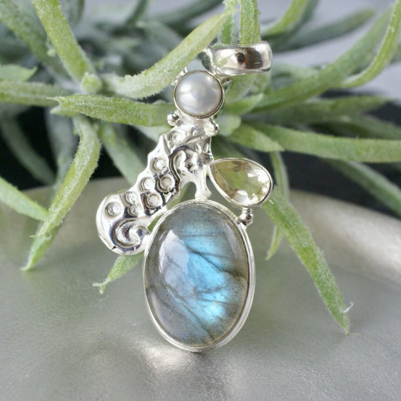 ラブラドライト/シトリン タツノオトシゴ ペンダントトップ シルバー