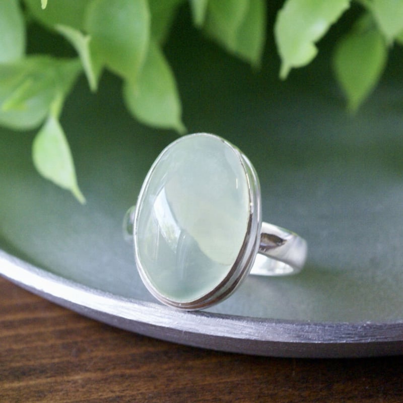 緑色オーバル型シルバーリング 緑色オーバル型シルバーリング グリーン プレナイト オーバル